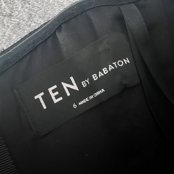 Babaton NWT Blaze Top - Picture 2 of 8